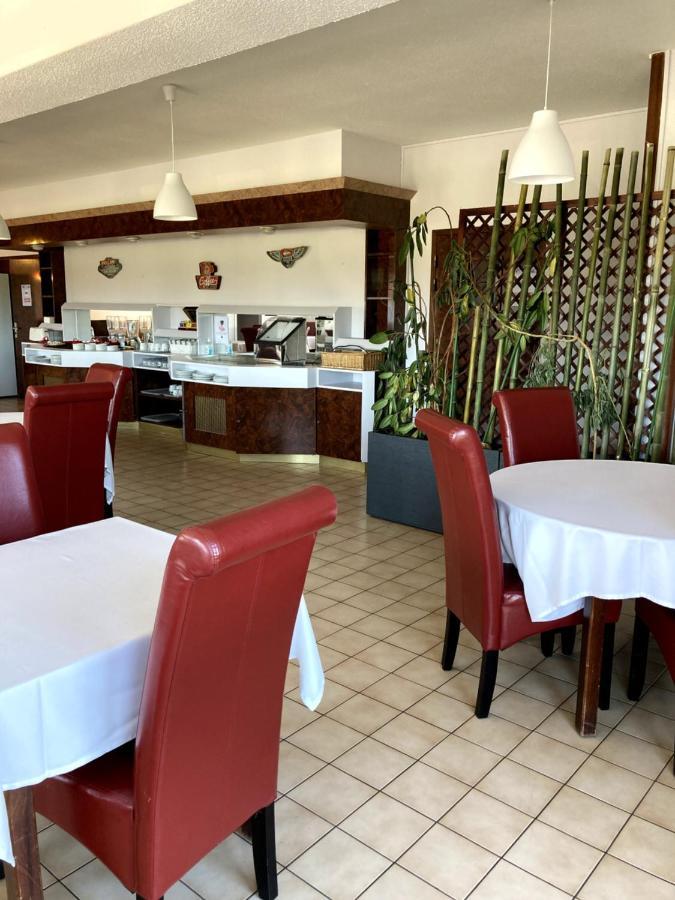 Brit Hotel Essentiel Moulins Avermes Exterior photo
