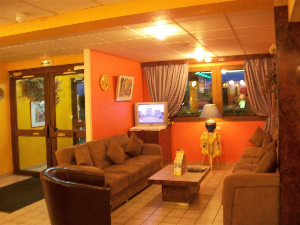 Brit Hotel Essentiel Moulins Avermes Exterior photo